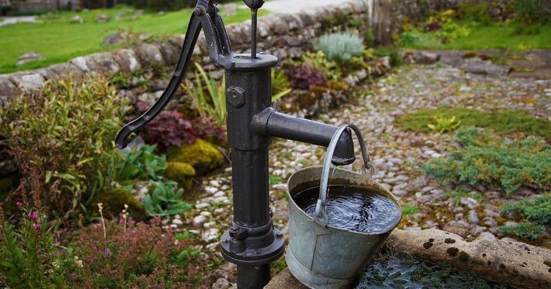 Installer une pompe de relevage eaux usées : le guide qui change tout