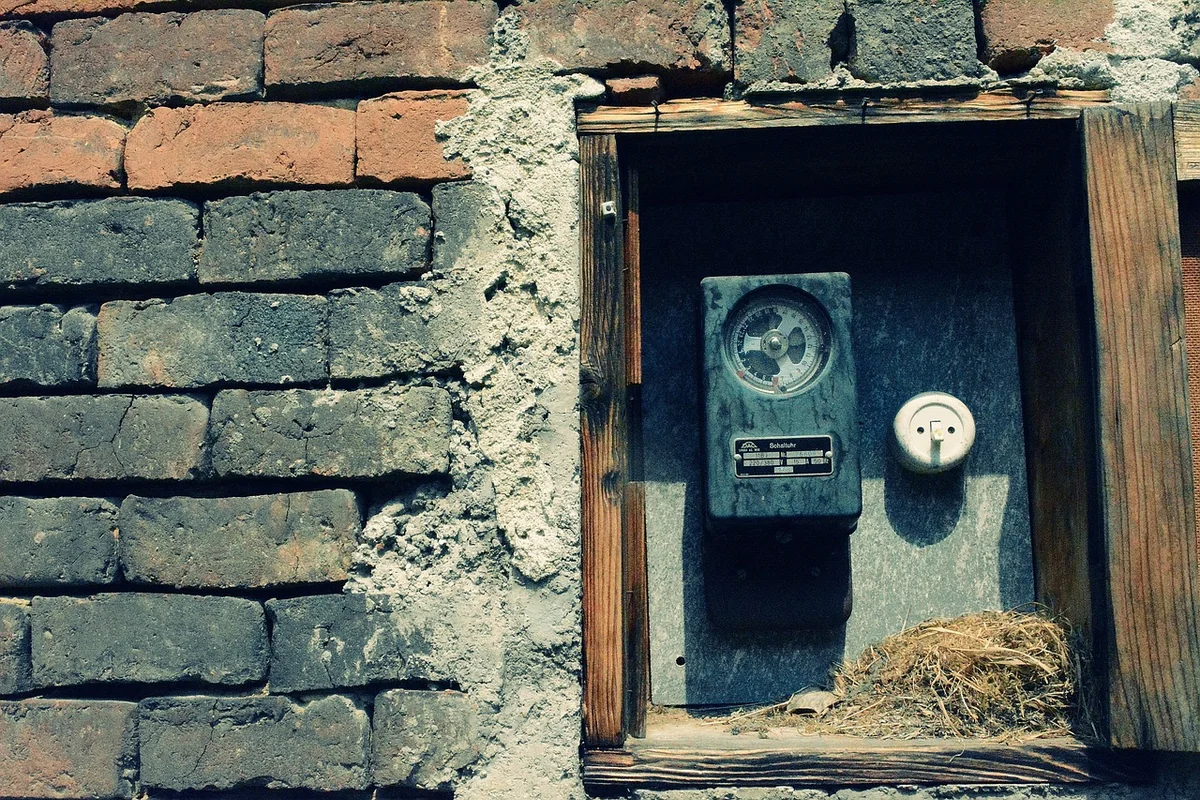 Changer un interrupteur va-et-vient Legrand, ou n'importe quelle marque ancienne